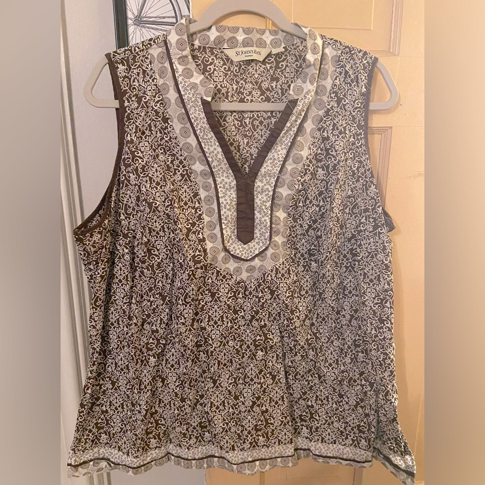 Brown and white patterned tank top